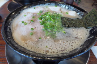 とんこつラーメン